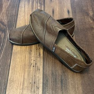 Bobs Memory Foam - Brown